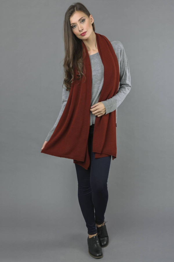 Knitted Pure Cashmere Wrap in Bordeaux