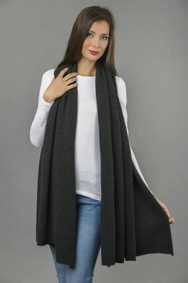 Châle tricoté pur cachemire en gris charbon