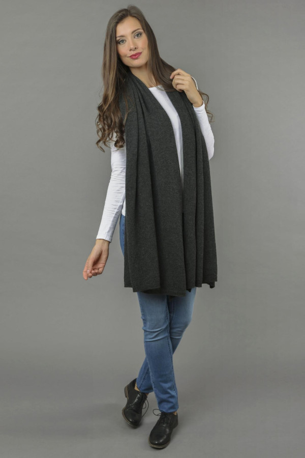 Châle tricoté pur cachemire en gris charbon