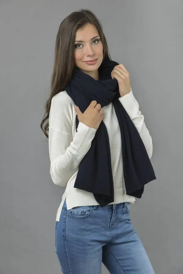Châle tricoté pur cachemire en bleu marine