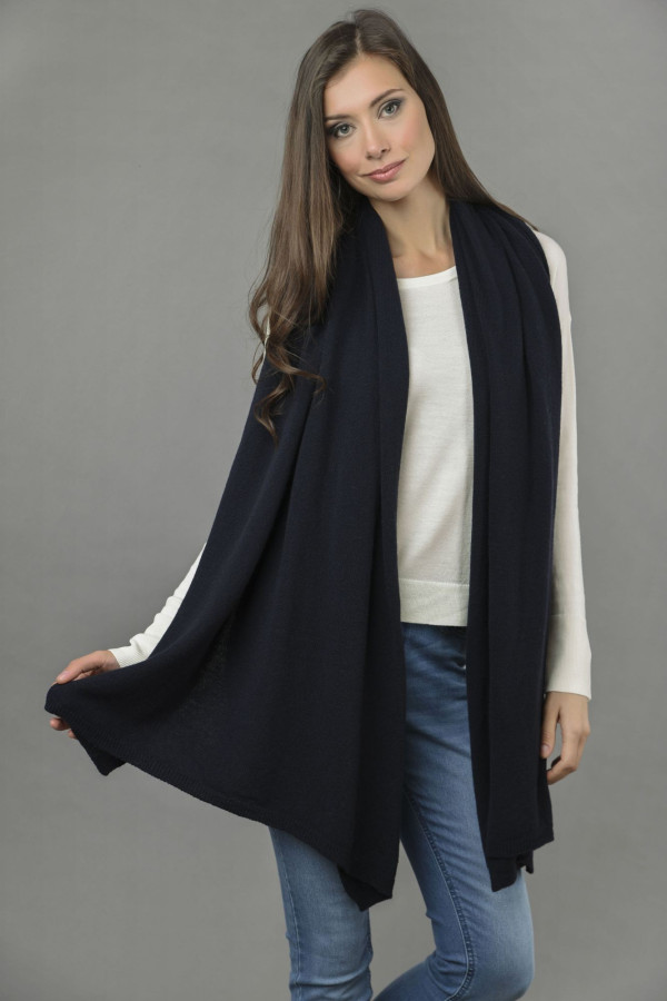 Chal de punto de Cachemira pura en azul marino