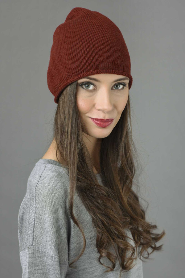 Pure Cashmere Plain Knitted Beanie Hat in Bordeaux