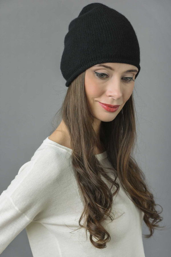 Pure Cashmere Plain Knitted Beanie Hat in Black