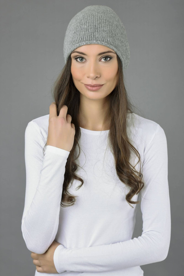 Pure Cashmere Plain Knitted Beanie Hat in Light Grey