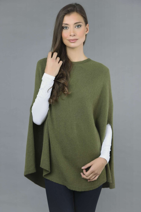 Poncho-cape pur cachemire à maille lisse en loden vert