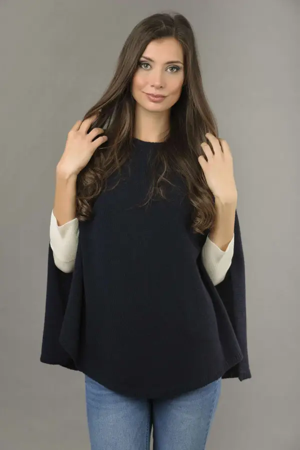 Mantella poncho in puro cashmere colore Blu navy