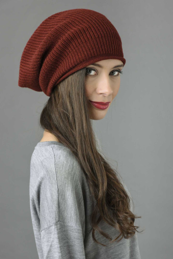 Pure Cashmere Ribbed Knitted Slouchy Beanie Hat in Bordeaux | Italy in  Cashmere US