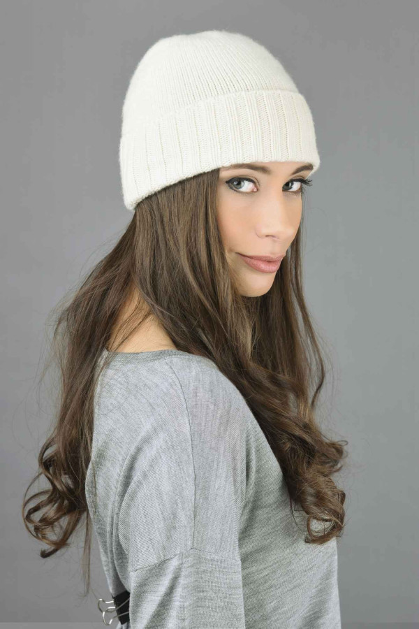 Bonnet tricoté pur cachemire, à maille lisse et côtelée en crème blanc