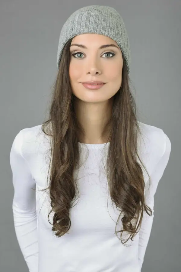Pure Cashmere Plain and Ribbed Knitted Beanie Hat in Light Grey