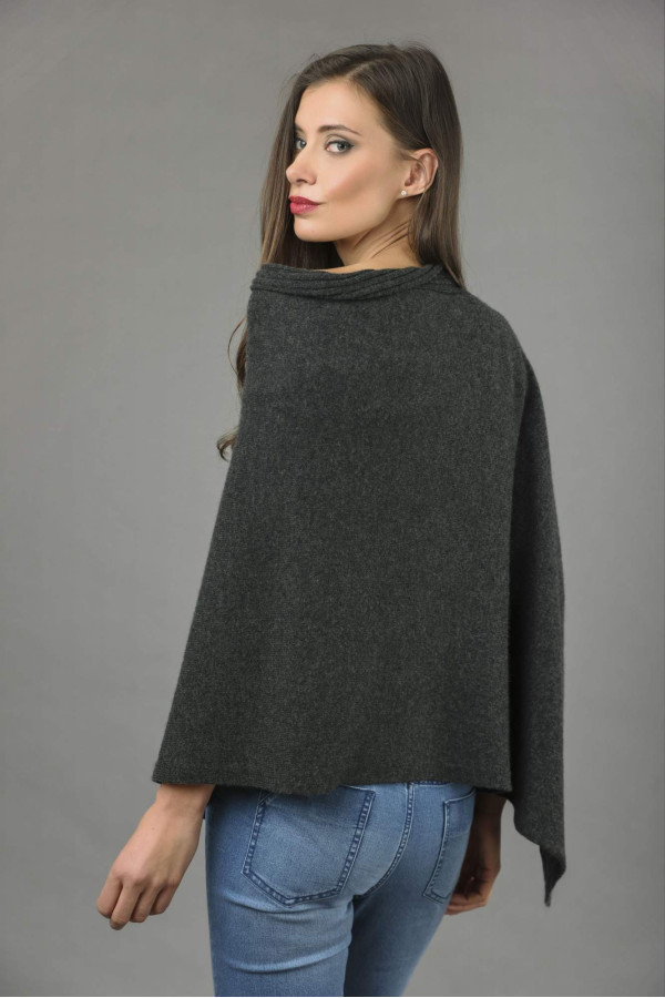 Poncho asymétrique en pur cachemire en gris charbon
