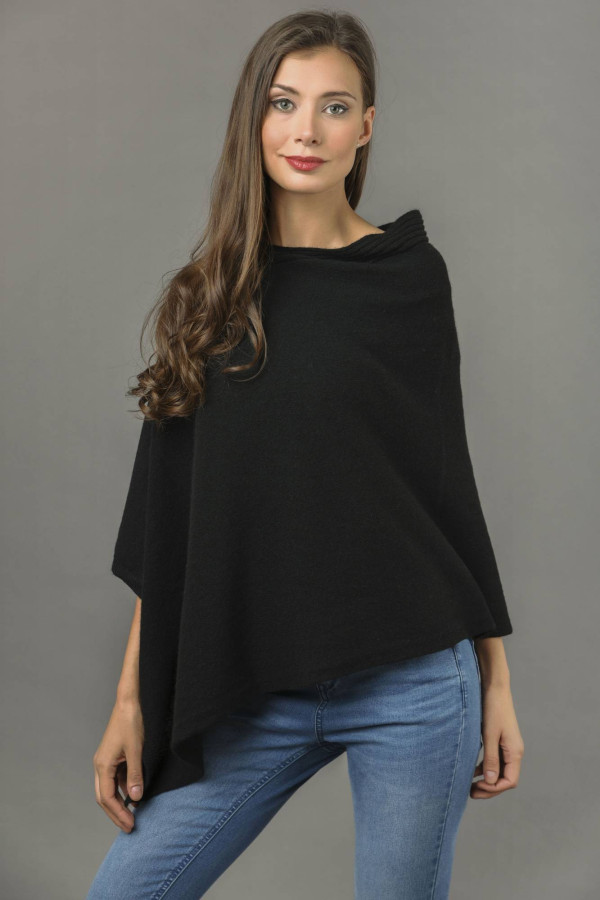Poncho asymétrique en pur cachemire en noir