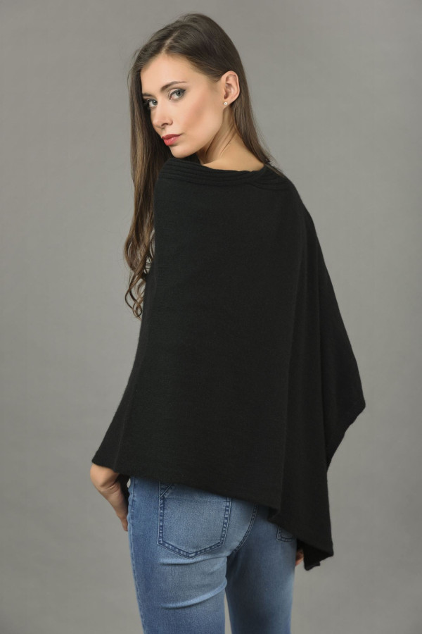 Poncho asimétrico de Cachemira pura de punto en negro