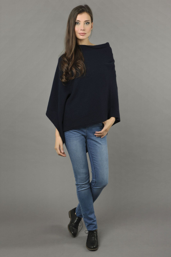 Poncho asymétrique en pur cachemire en bleu marine