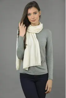 Cashmere scarf in Cream White plain knit