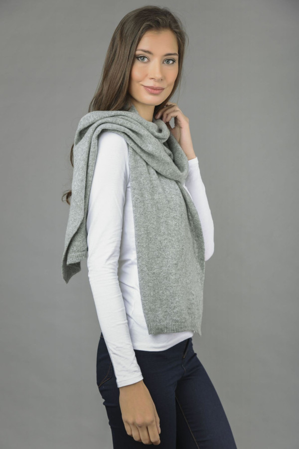 Cashmere scarf in Light grey plain knit
