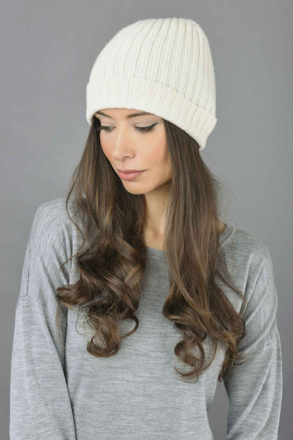 Pure Cashmere Fisherman Ribbed Beanie Hat in Cream White
