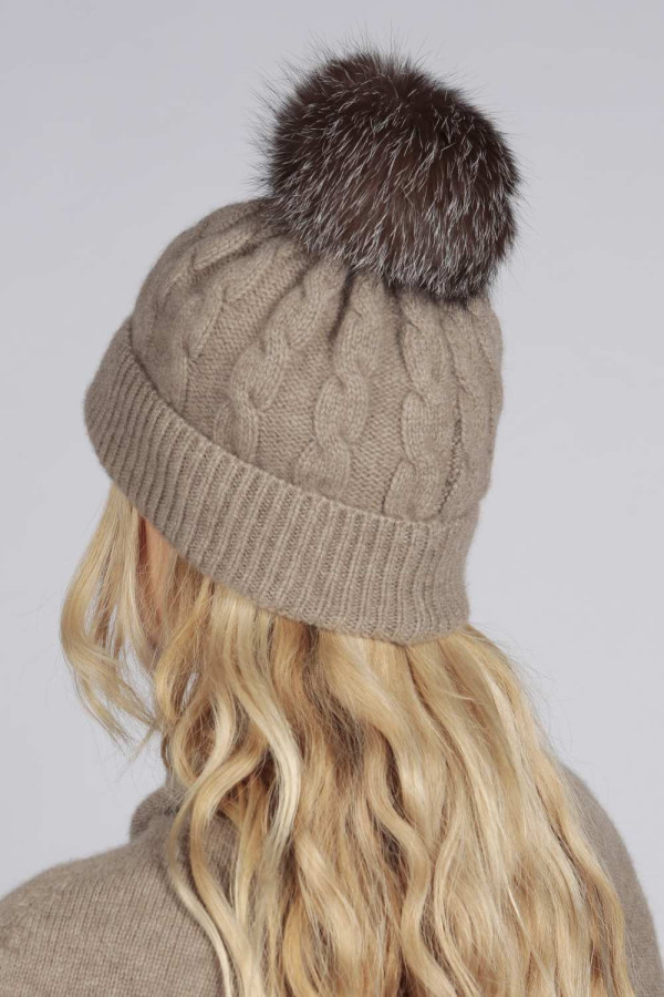Reine Kaschmir Pelz Bommel Zopfstrick Beanie Mütze in kamelbraun