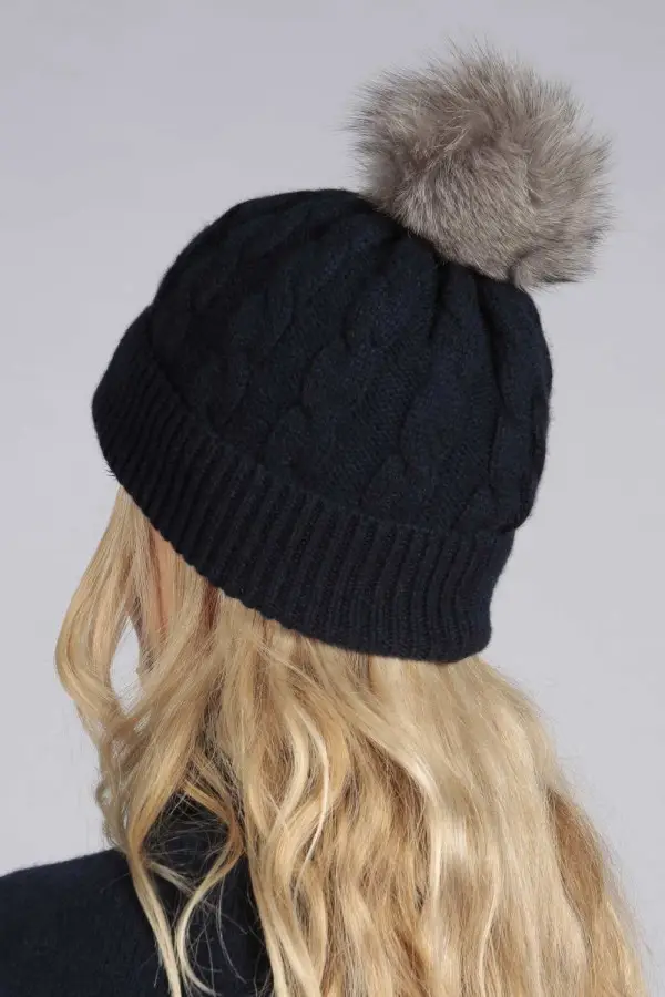 Cappello con pon pon vera pelliccia Blu navy 100% cashmere