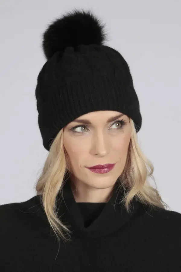 Bonnet pompon en fourrure en tricot torsadé pur cachemire en noir