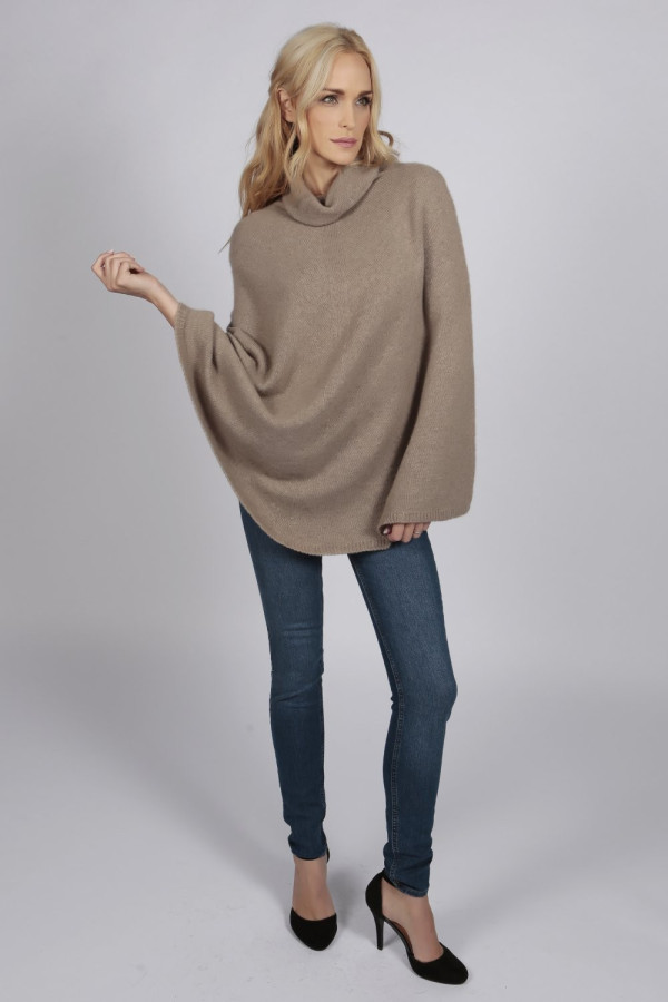 Poncho cape à col roulé 100% cachemire en chameau brun