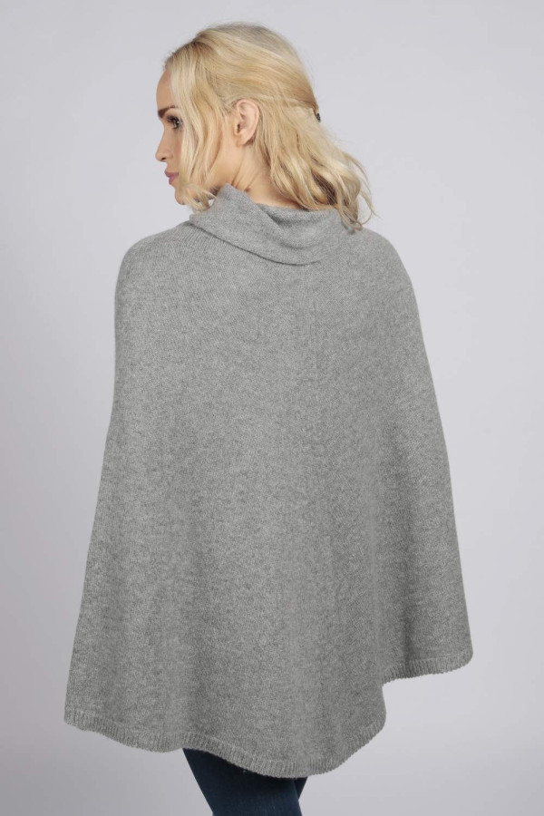 Poncho cape à col roulé 100% cachemire en gris clair