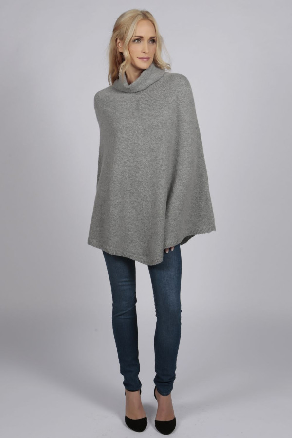 Poncho cape à col roulé 100% cachemire en gris clair
