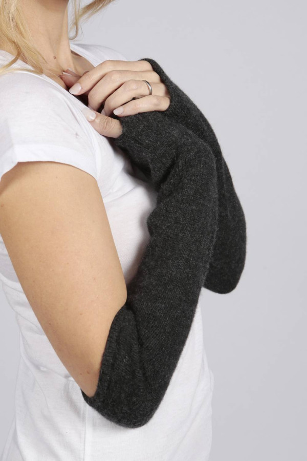 Longs gants / chauffe-poignet sans doigts pur cachemire en gris charbon