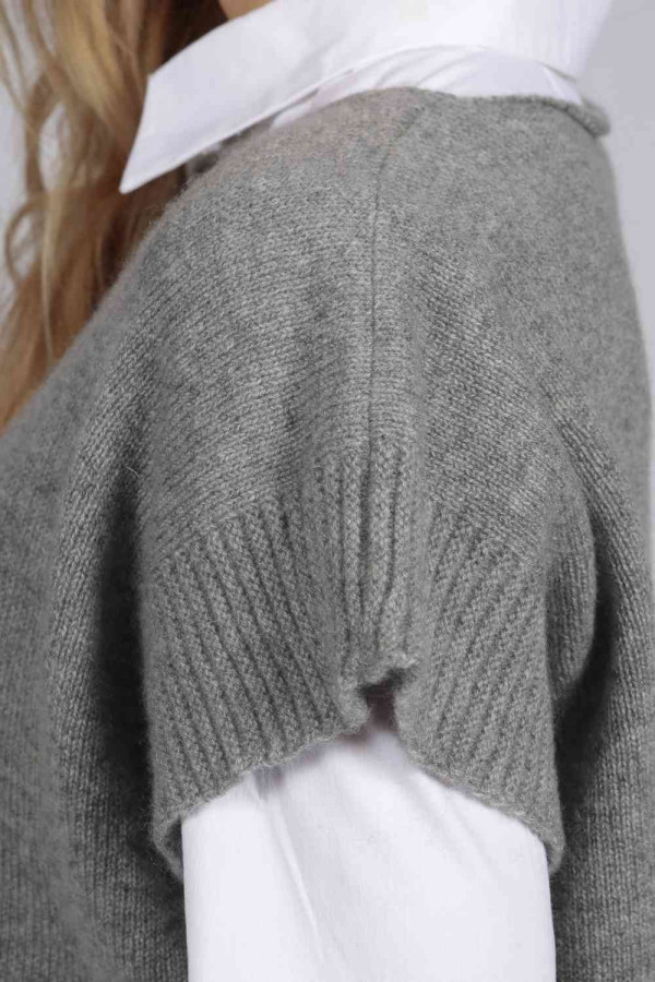 Chandail sans manches pour femmes pur cachemire en gris clair