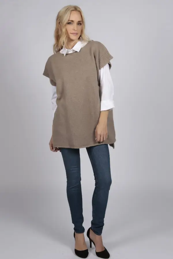Chandail sans manches pour femmes pur cachemire en chameau brun