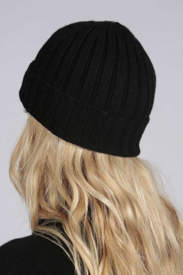 Bonnet style pêcheur largement côtelé pur cachemire en noir