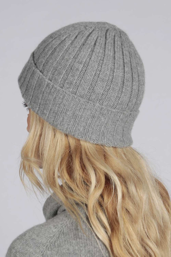 Cappello a coste in puro cashmere color Grigio chiaro