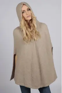 Mantella poncho con cappuccio Cammello
