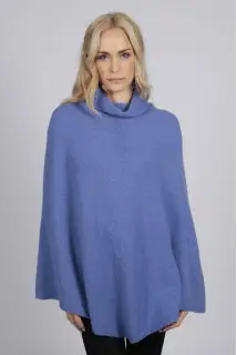Mantella poncho collo alto Blu pervinca 100% cashmere