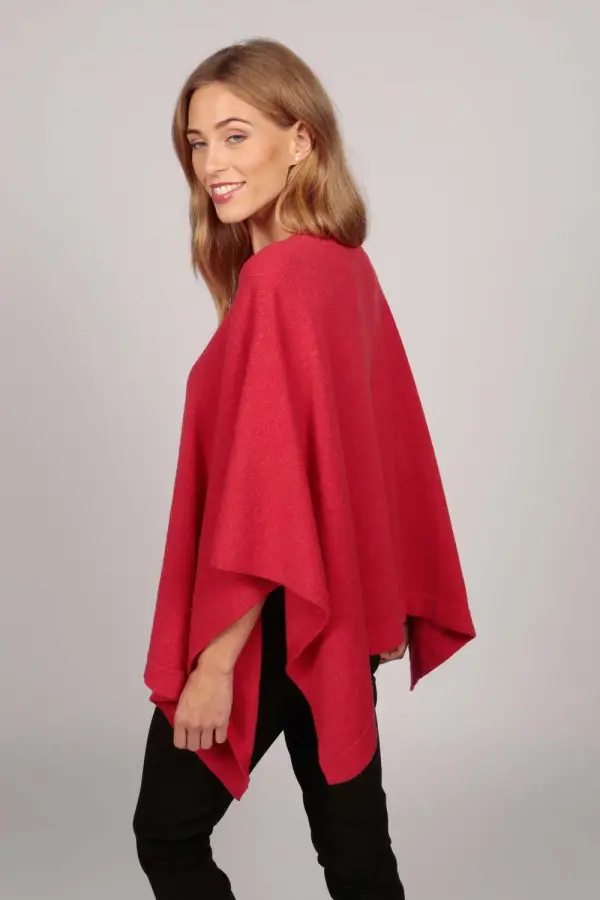 Poncho collo a barca in Rosso Corallo
