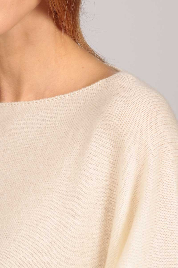 Poncho col bateau en cachemire crème blanc