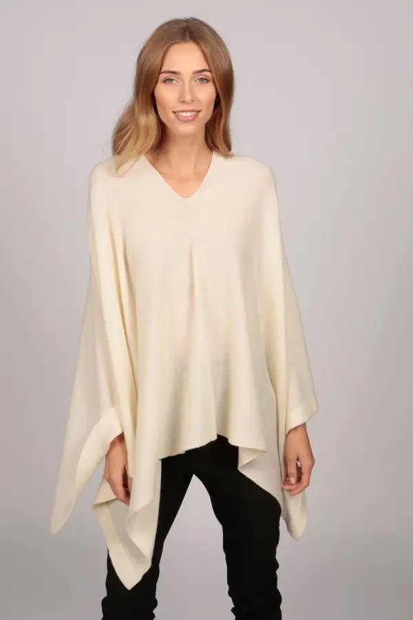 Poncho col bateau en cachemire crème blanc