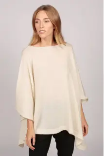 Poncho collo a barca in Bianco panna