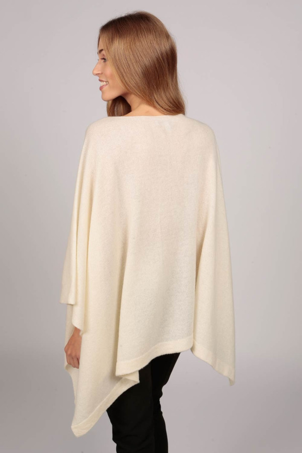 Poncho col bateau en cachemire crème blanc