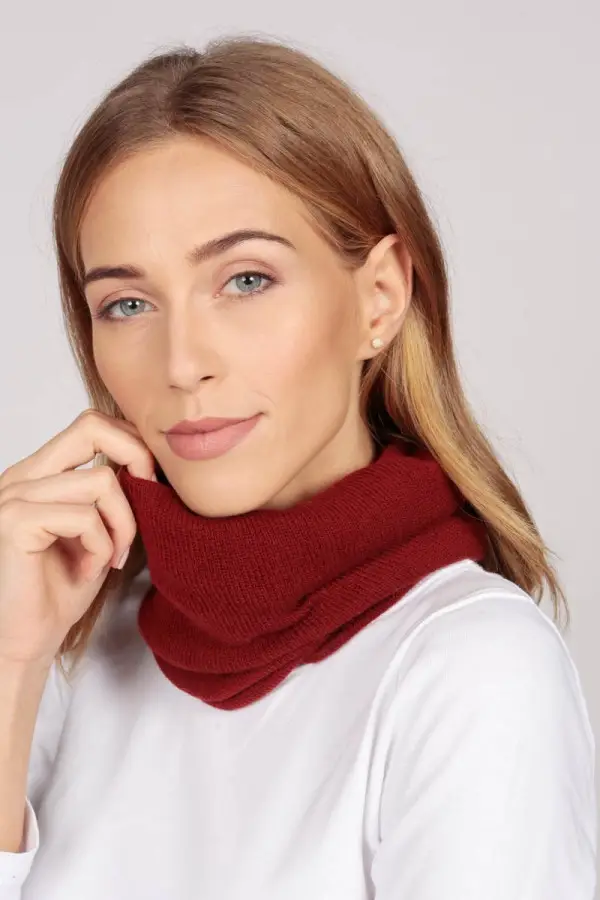 Scalda collo in cashmere color Bordeaux