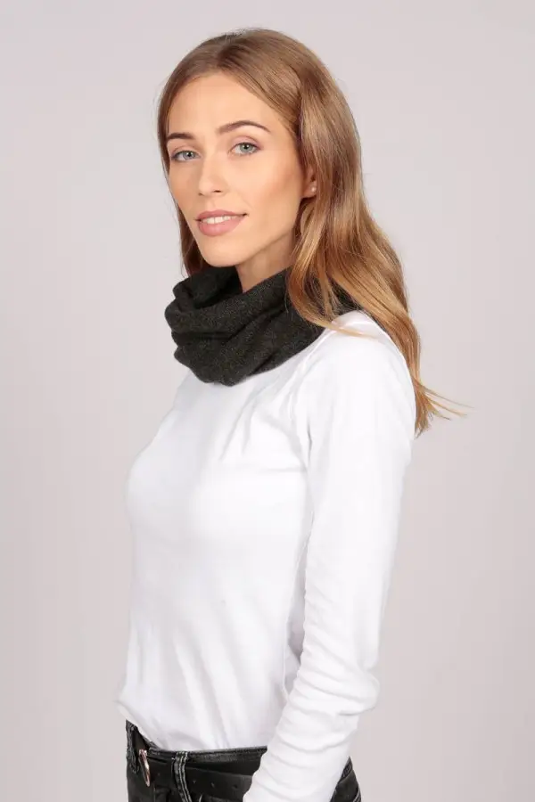 Cashmere snood in charcoal grey