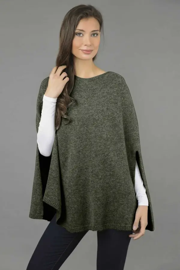 Reiner Kaschmir Glatt Gestrickter Poncho Umhang in Militärgrün