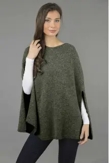 Capa Poncho liso de Cachemira pura de punto en verde militar