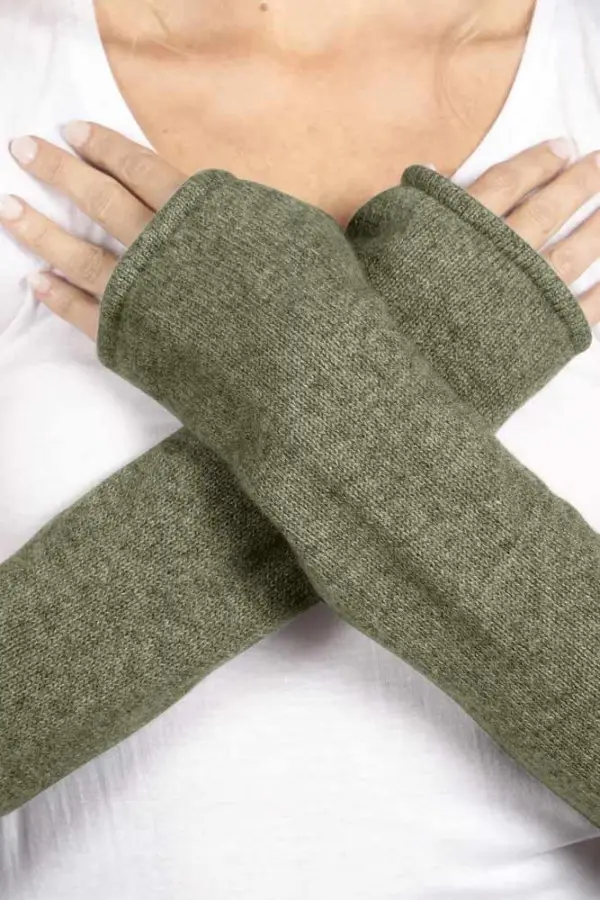 Longs gants / chauffe-poignet sans doigts pur cachemire en vert militaire