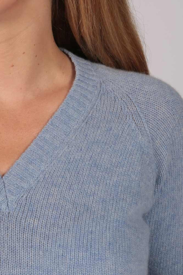 Kaschmirpullover mit V-Ausschnitt hellblau