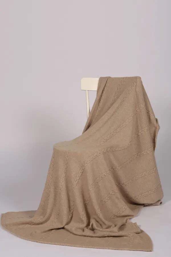 Couverture en pur cachemire avec maille lisse et tresse
