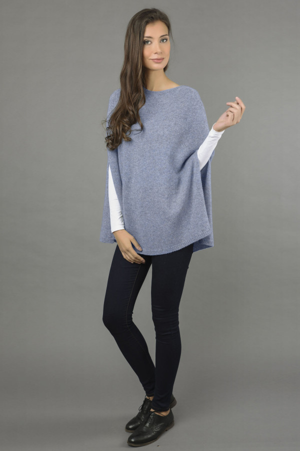 Capa Poncho liso de Cachemira pura de punto en azul marino