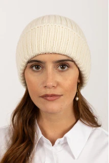 Chunky Cashmere Hat in cream white