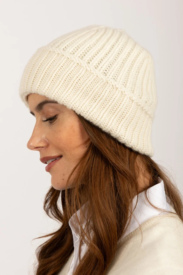 Chunky Ribbed Cashmere Beanie Hat in cream white
