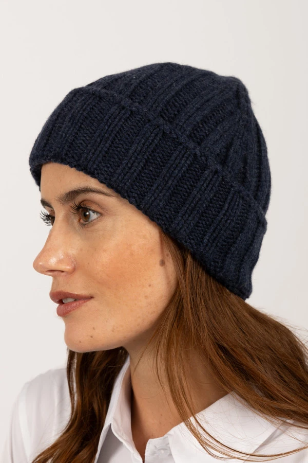 Chunky Ribbed Cashmere Beanie Hat in denim blue
