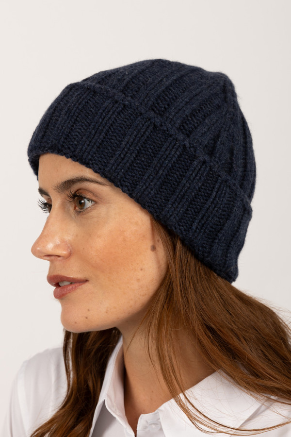 Gorro Beanie de Cachemira Gruesa y con Costuras en azul denim